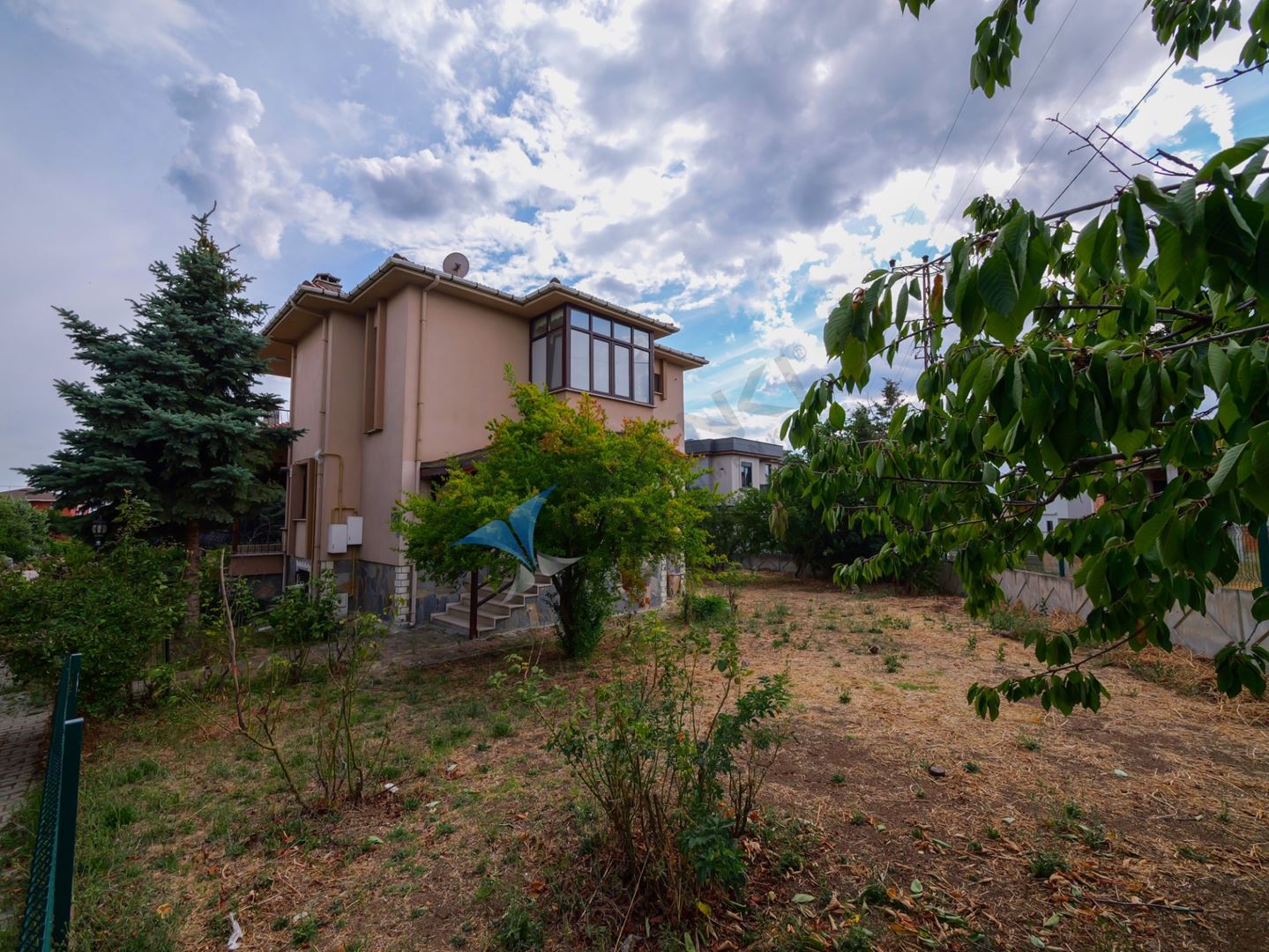 Property-photo