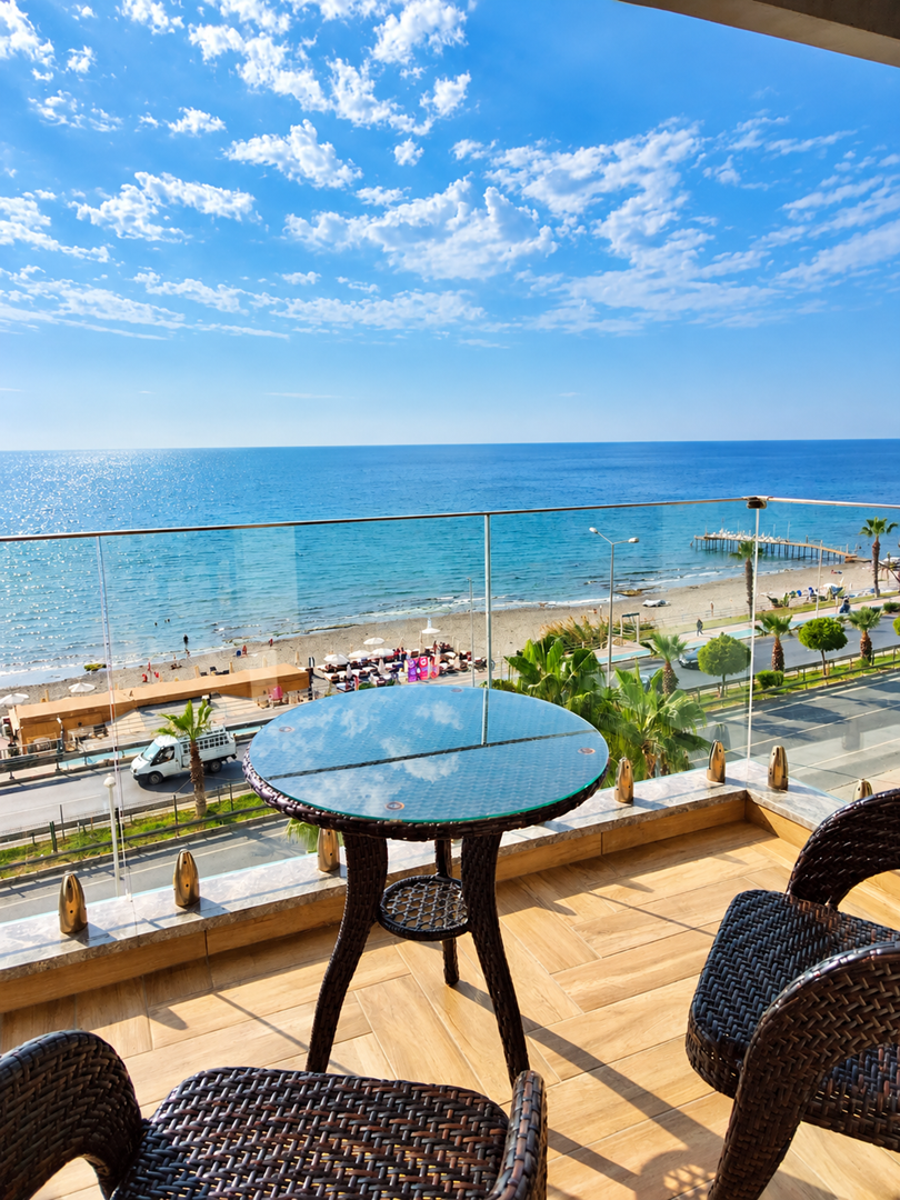 ALANYA MAHMUTLARDA PANORAMİK DENİZ MANZARALI SATILIK 1+1 DAİRE