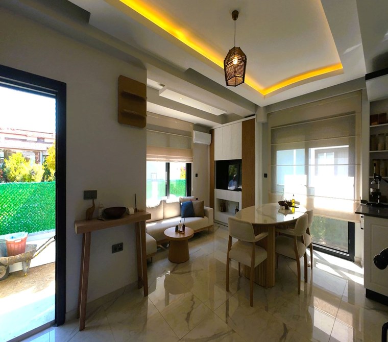 Urla Çeşmealtı 3+1 Eşyalı Satılık Villa