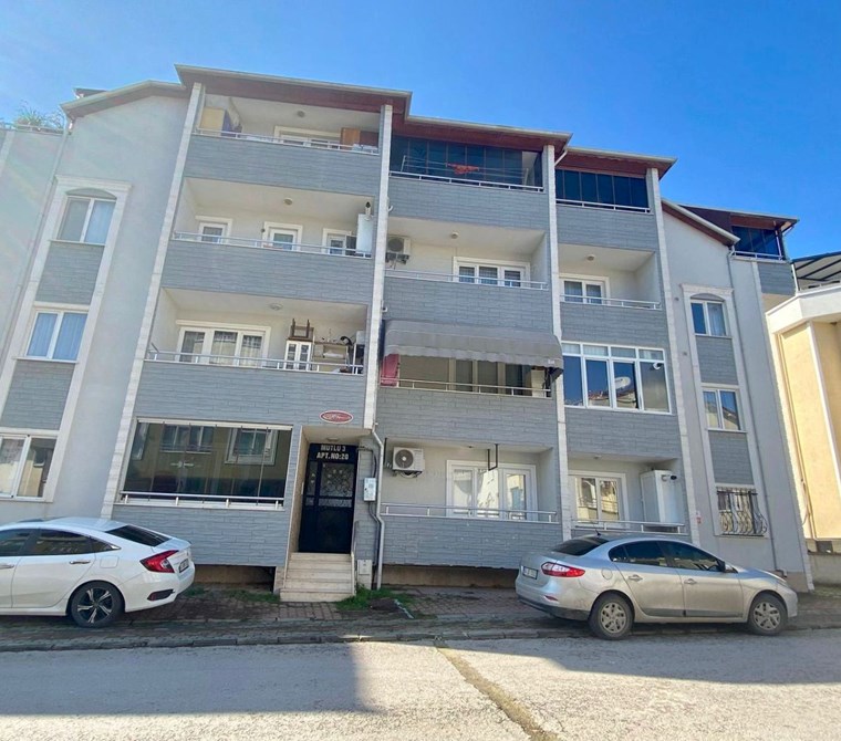 DERİNCE ÖĞRETMENLER 2+1 SATILIK ARA KAT DAİRE