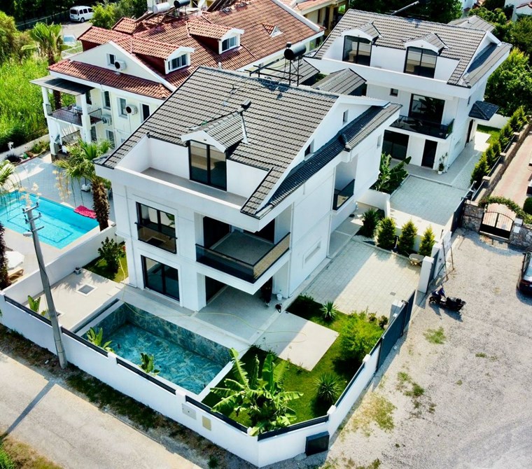 Fethiye Akarca’da Satılık Özel Havuzlu 6+1 Ultra Lüks Villa – Merkezi Konum, Yüksek Yaşam Konforu