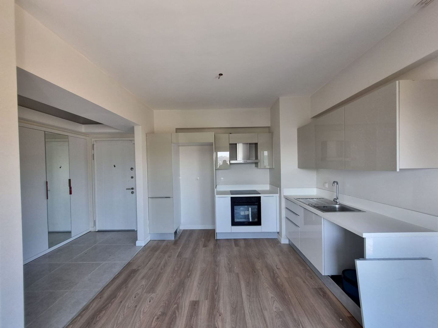 POYRAZ'DAN SURYAPI ANTALYA DA 2+1 86m² 10.KAT KİRALIK DAİRE