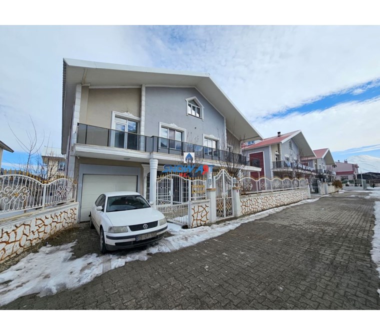 SNOW ART RE.OS GYMDEN DADAŞKENTTE SATILIK LÜX VİLLA