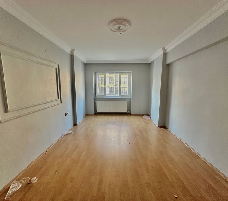 Gaziosmanpaşa Ordu Caddesinde 3+1 120m2 Asansörlü Balkonlu Daire