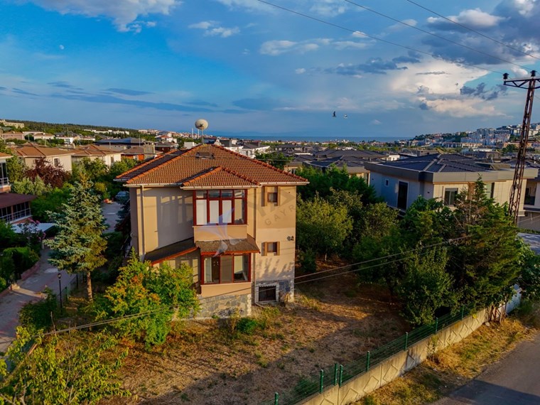 Tekirdağ Süleymanpaşa'da NKÜ yakını Site İçinde Satılık Müstakil Villa