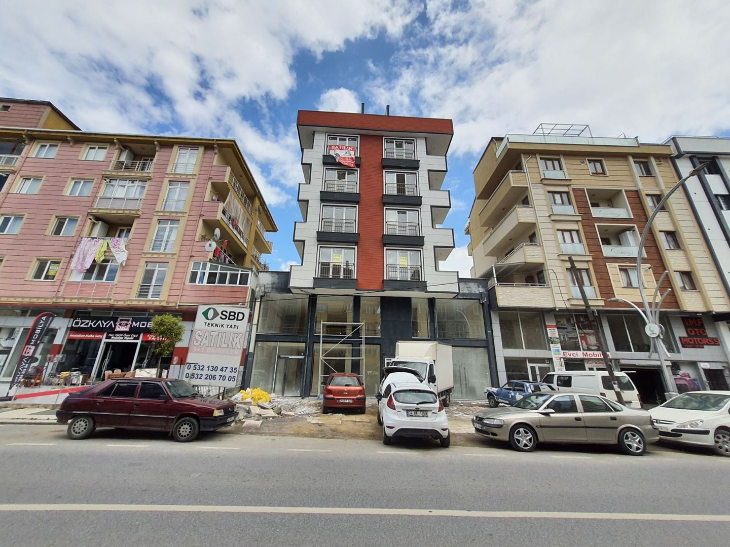 ŞENER GYD'DEN İSTİKLAL CADDESİNDE GENİŞ VE KULLANIŞLI 3+1