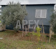 ANTALYA DÖŞEMEALTI KARAVELİLERDE İÇERİSİNDE EV OLAN SATILIK TARLA