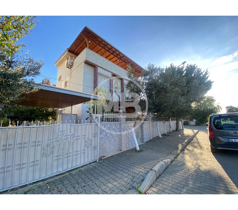 Didim Çamlık Mahallesi'nde Denize Yakın 4+1 Havuzlu Villa