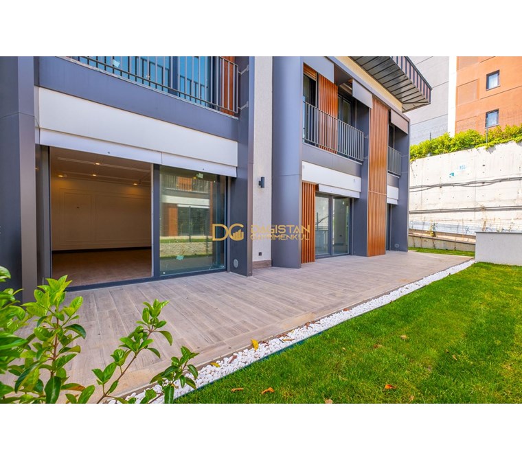 DAĞISTAN GAYRİMENKUL'DEN BAHÇEŞEHİR'DE SATILIK 5,5+1 VİLLA