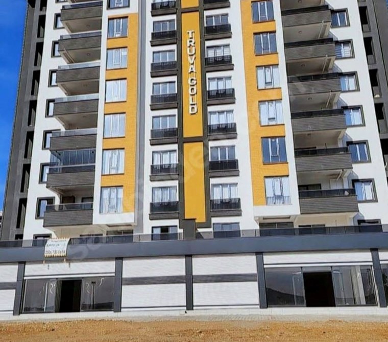 EMLAK 72' DEN TRUVA GOLD SİTESİNDE SATILIK DAİRE
