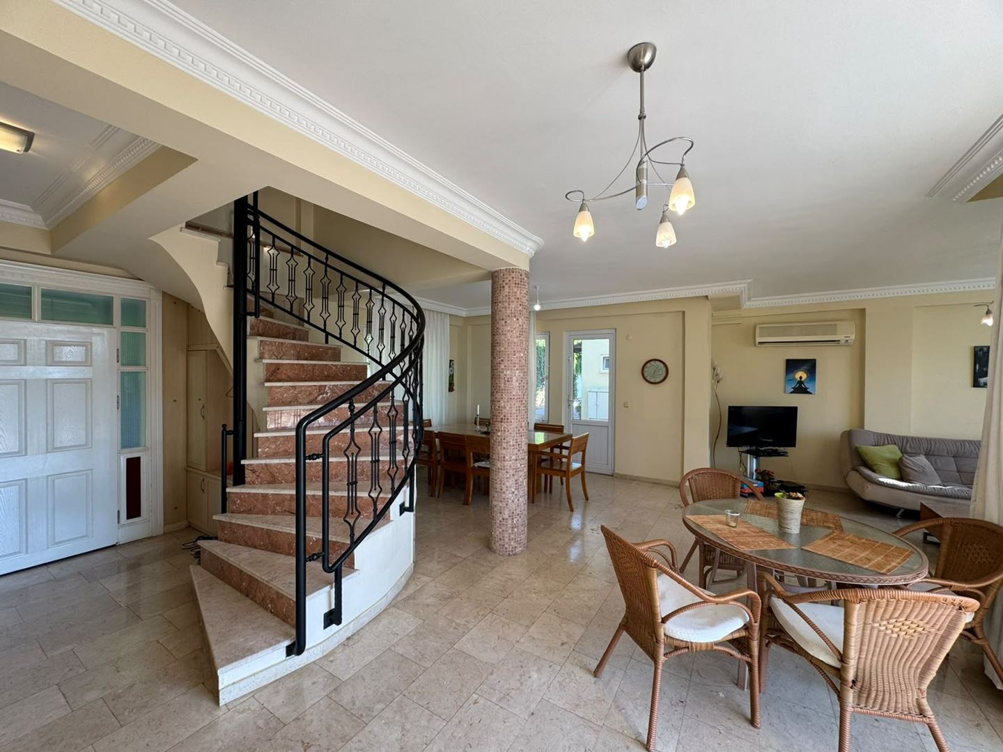 Property-photo