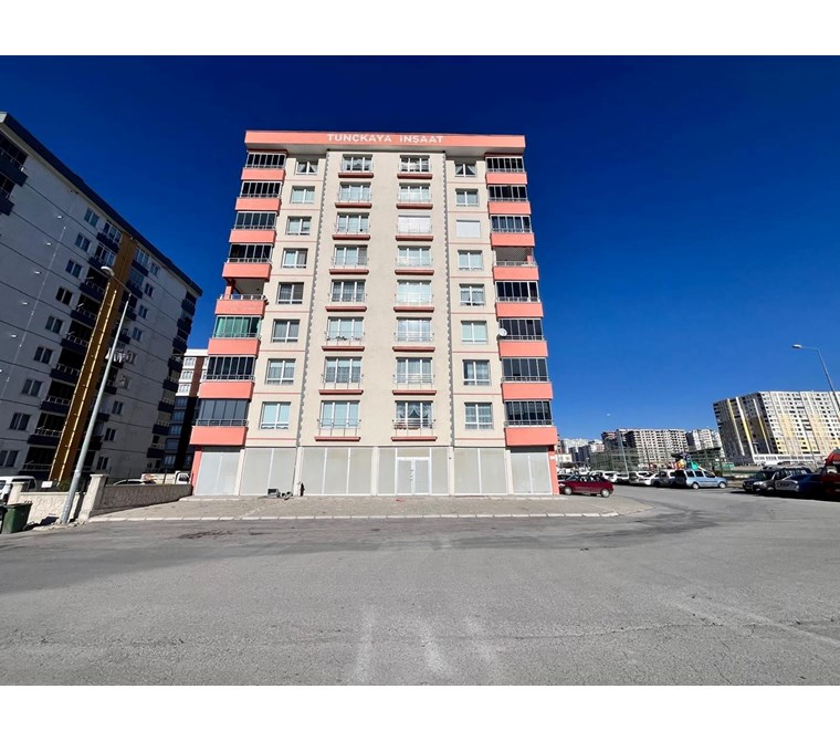 AKDAMAR - Erkilet Osmangazide Çevreyola Cephe 300m² Dükkan !