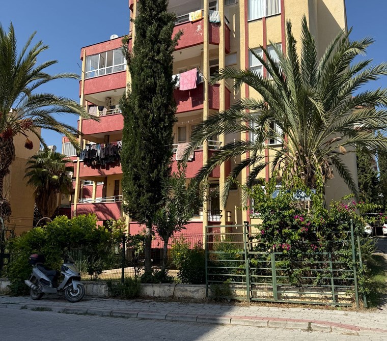 ALANYA AVSALLAR ASLI SİTESİ’NDE SATILIK EŞYALI 2+1 DAİRE