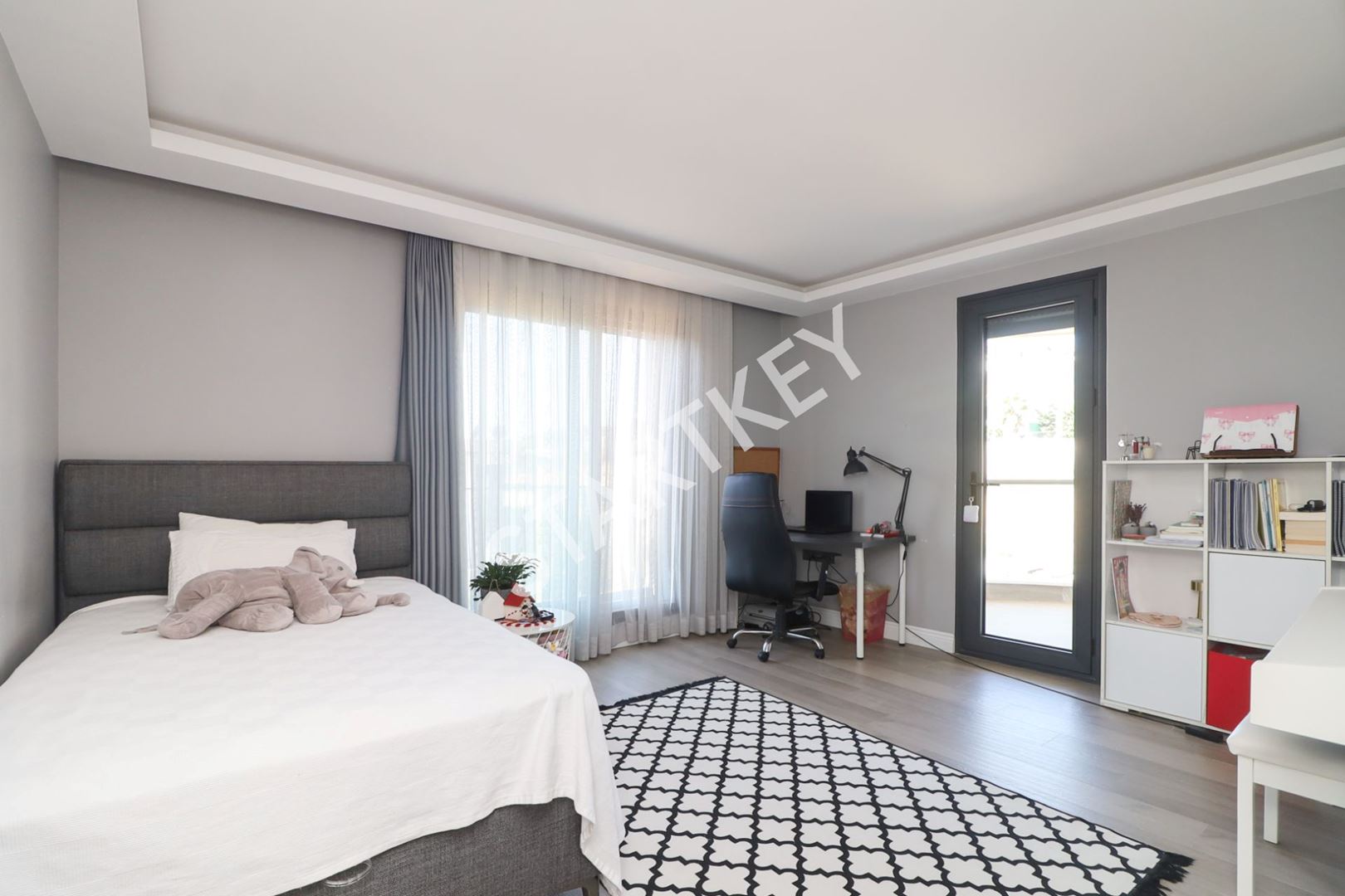 Property-photo