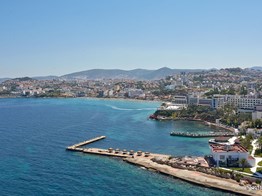KUŞADASI KADINLAR DENİZİ PLAJINDA SATILIK OTEL P222125