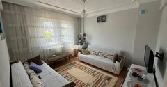 ADALET MAHALLESİ SİTEİÇİNDE GİRİŞ KAT 2+1 KÖŞE KONUM HAVADAR DAİRE