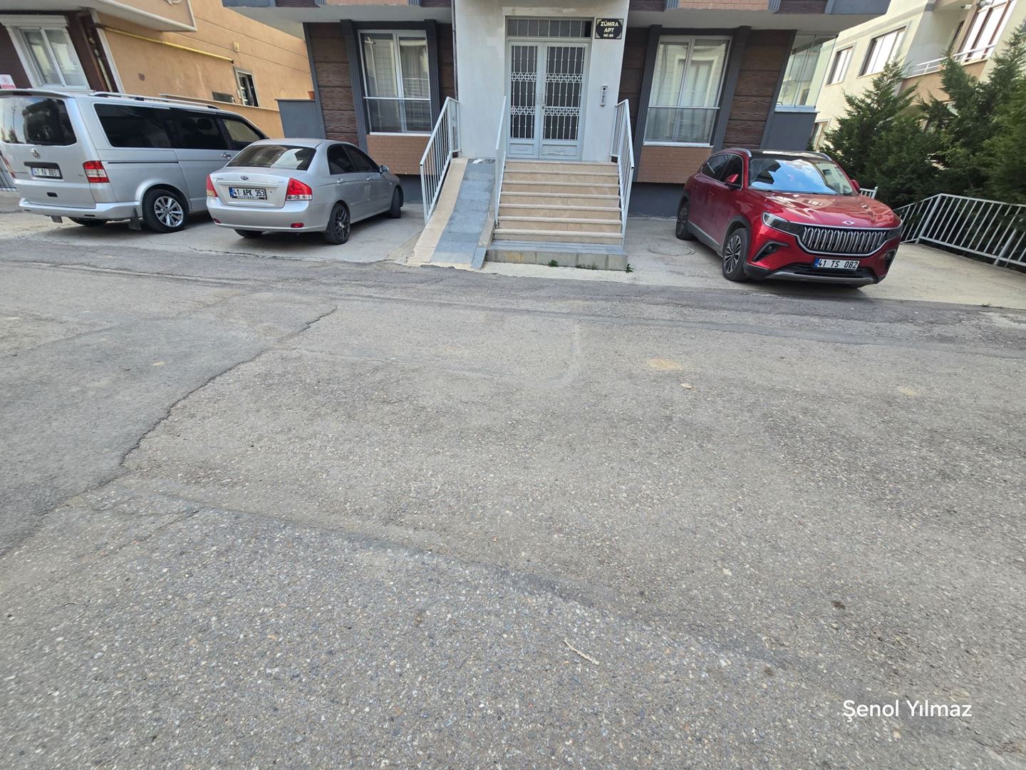 ŞENER GYD'DEN SATILIK FERAH VE AYDINLIK 2+1 DAİRE