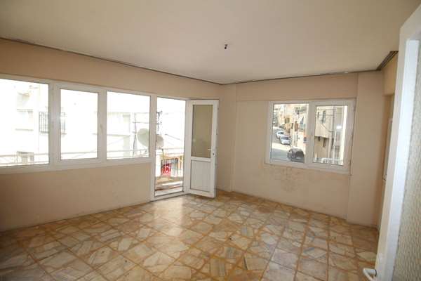 ADNAN SÜVARİ MAHALESİNDE ARAKAT DAİRE