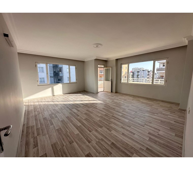 HAN EMLAK'TAN MENDERES MAH'DE SİTE İÇİ 3+1 KİRALIK DAİRE