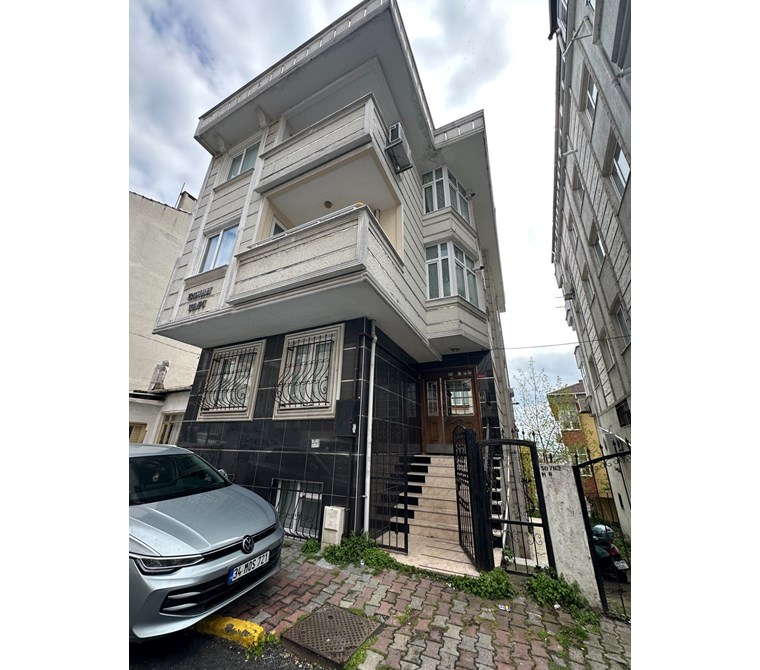 SATILIK SAKARYA MAHALLESİNDE BAHÇELİ DAİRE