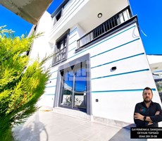 DİDİMDE SATILIK 3+1 GENİŞ KULLANIŞLI TRİPLEKS ÖN CEPHE MÜSTAKİL BAHÇELİ VİLLA !