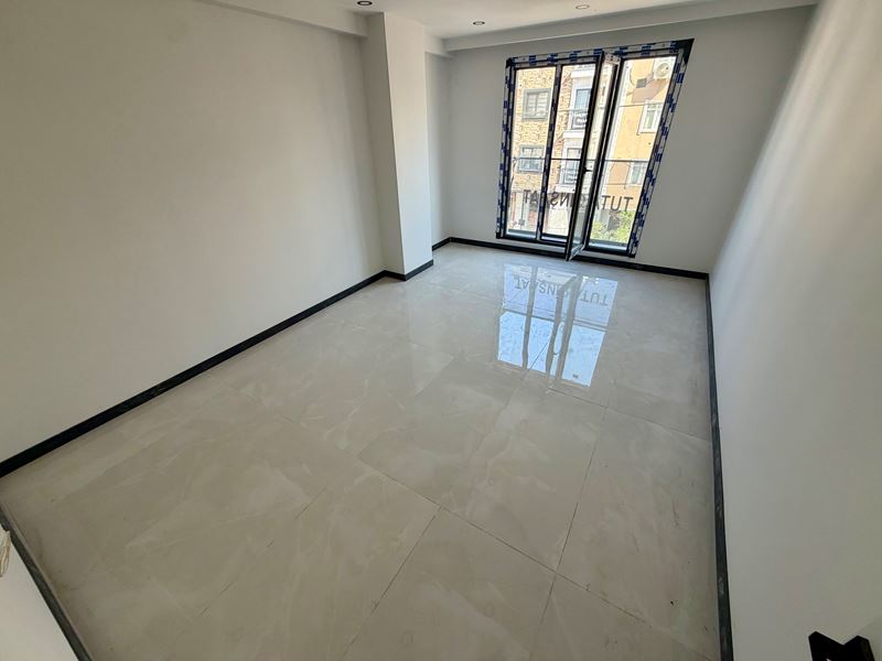 İnönü Mahallesinde Geniş Balkonlu, ŞIK TASARIMLI 2+1 Daire