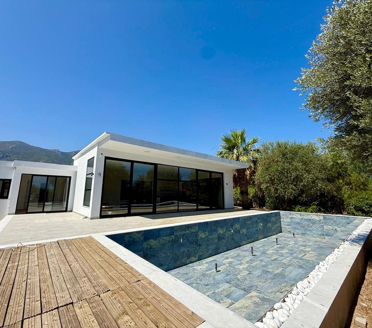 Ozanköy’de Doğayla İç İçe, Tamamen Private Satılık Lüks Villa!