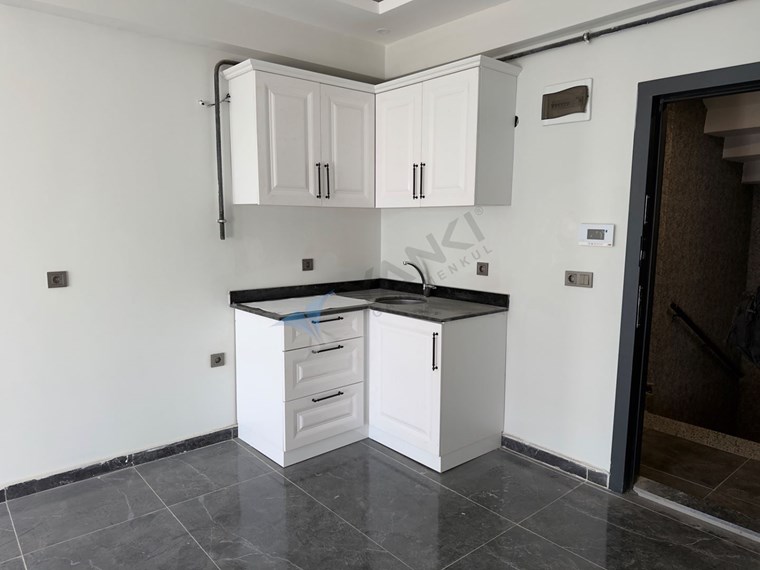 Tekirdağ Şaraphane Caddesi Kiralık Prestijli Ofisler
