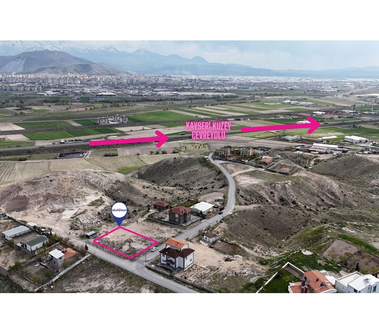 AKDAMAR - Oymaağaç Mh. Şehir Manzaralı 750m² Temiz Villa Parseli