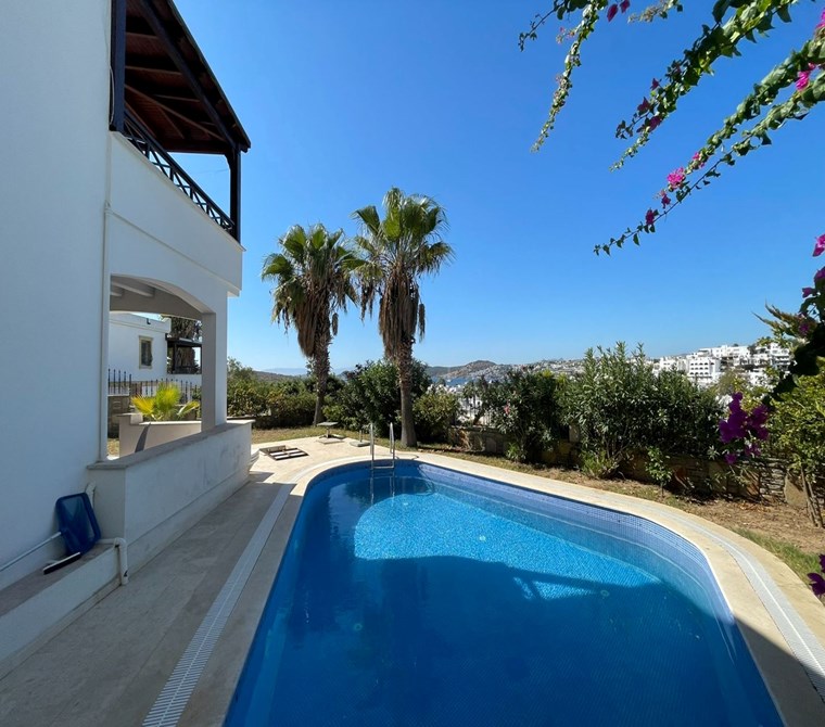 Bodrum Marinaya-Plaja Yakın Özel Havuzlu 3+1 Yazlık Villa