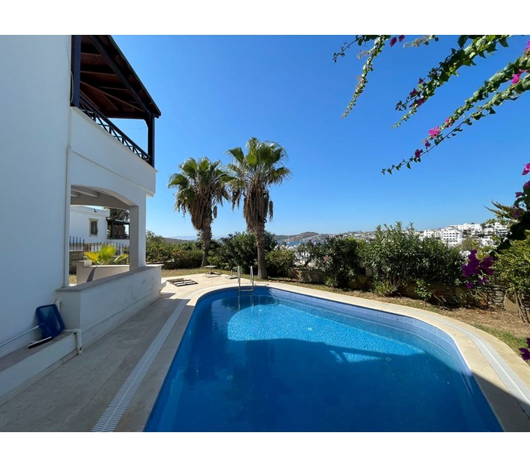 Bodrum Marinaya-Plaja Yakın Özel Havuzlu 3+1 Yazlık Villa