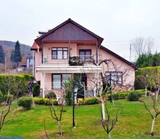 Karamürsel (YALOVA)'da Bahçeli Villa