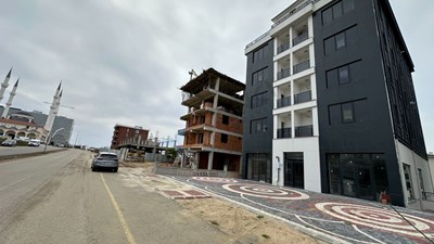 TEKİRDAĞ YENİ B.ŞEHİR BELEDİYE YANINDA CADDE ÜZERİNDE KİRALIK OFİS