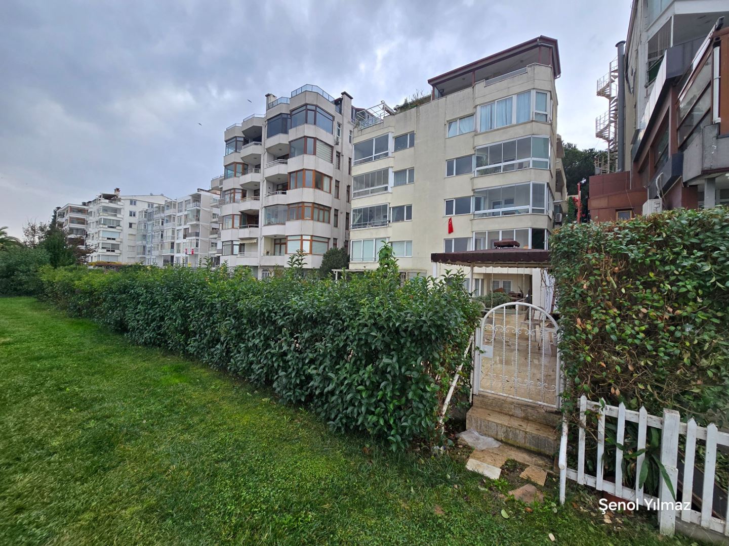 ŞENER GYD’DEN SEAFRONT GARDEN RESIDENCE FACING BALYANOZ BAY