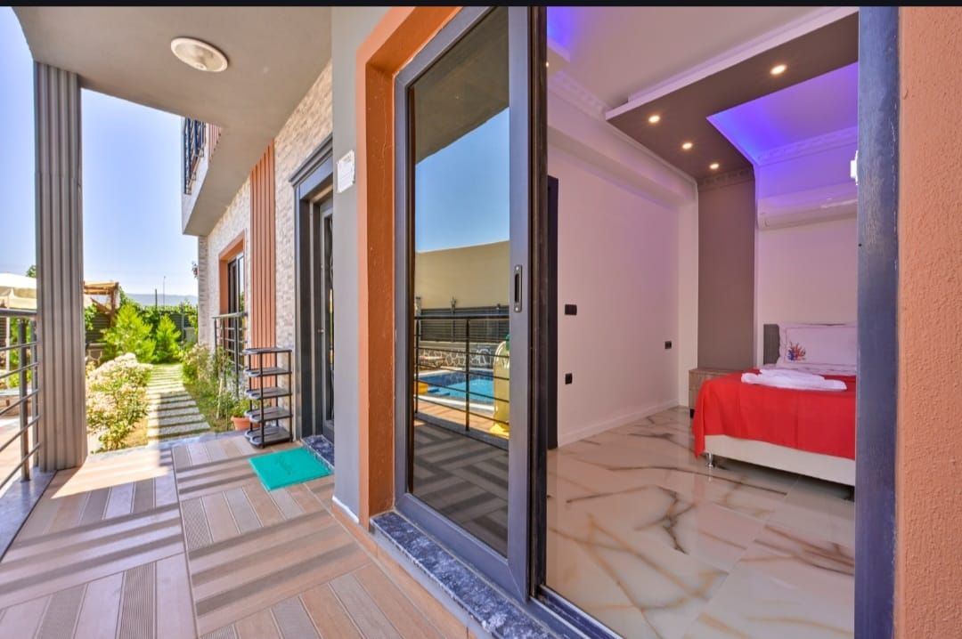 Property-photo