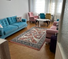 MÜJGAN EMLAKTAN MERKEZDE KİRALIK 2+1 K. MUTFAK EŞYALI DAİRE