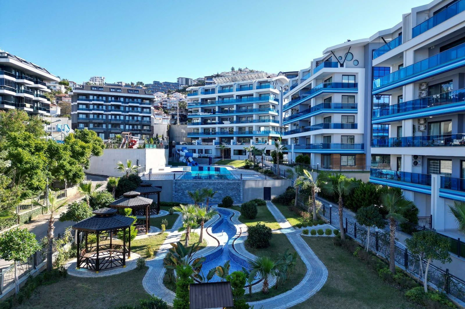 ALANYA KARGICAKTA ÖZEL BAHÇELİ FULL AKTİVİTELİ KOMPLEKSTE 2+1 BAHÇE DUBLEKS