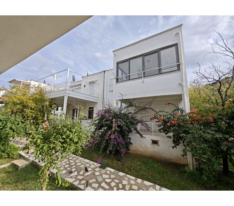 Datça Karaincir Tatil Sitesi’nde Deniz ve Doğayla İç İçe, Net 50 m2 Eşyalı 1+1 Satılık Daire