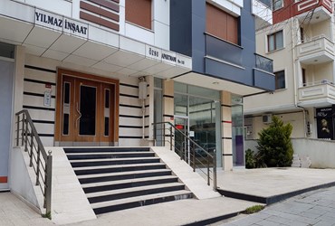 İNÖNÜ MH.CD.ÜZERİ DEPO VE ÖN KULLANIM ALANI BULULUNAN 70M2DÜKKAN