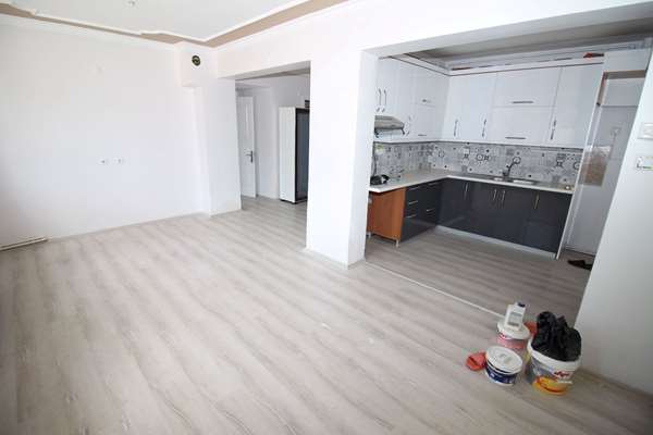 GÖZTEPE METRO KARŞI SOKAĞINDA MÜSTAKİL BAHÇELİ 2+1 KİRALIK DAİRE