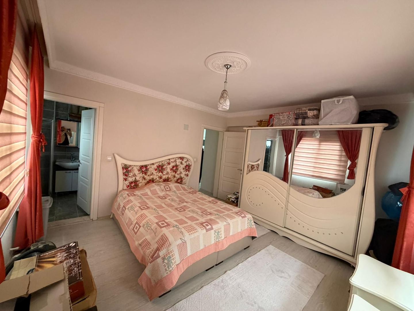 Property-photo