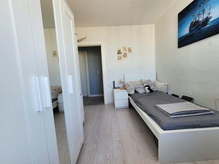 ESRA AKKAYADAN SOSYAL DONATILI SİTEİÇERİSİNDE 3+1 SATILIK DAİRE