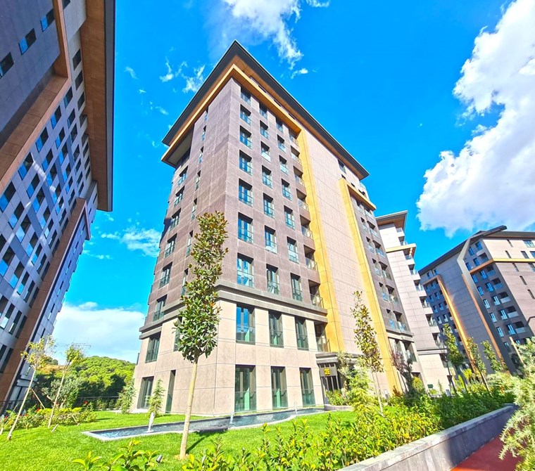 ÇAMLI VADİ ORMANA BAKAN EN GÜZEL BLOKLARDA ÜST KATTA 2+1 133 M2