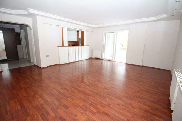 Susuzdede Cadde Binasında Doğalgazlı Ebeveyn Banyolu 3+1 Kiralık