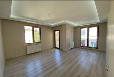 K.DAĞI CD YAKIN KONUMDA GENÇ BİNADA ARA KAT 2+1 DAİRE