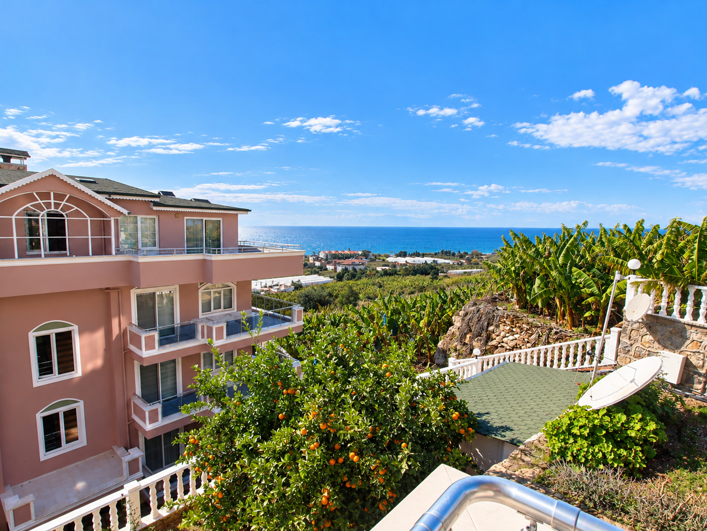 ALANYA DEMİRTAŞTA DENİZ MANZARALI FULL EŞYALI 3+1 SATILIK DAİRE
