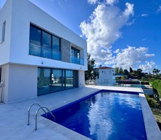 🏡 Girne Çatalköy’de Satılık Modern Triplex Villalar 🌊 Deniz & ⛰ Dağ Manzaralı | Türk Tapulu |