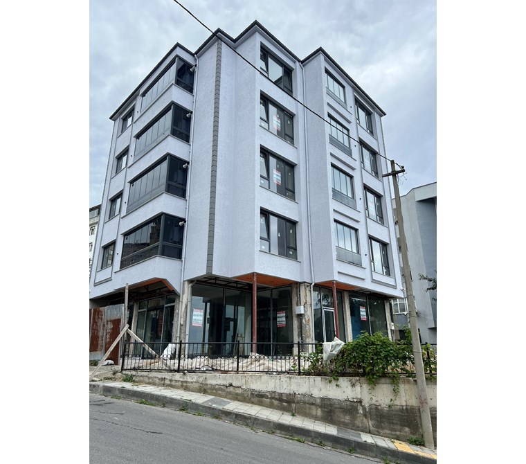 TRABZON BEŞİRLİDE ANAYOLA YAKIN SIFIR 2+1 DENİZ MANZARALI