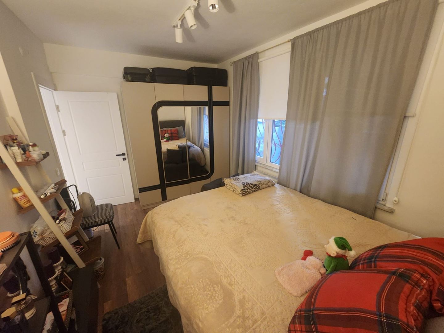 Property-photo