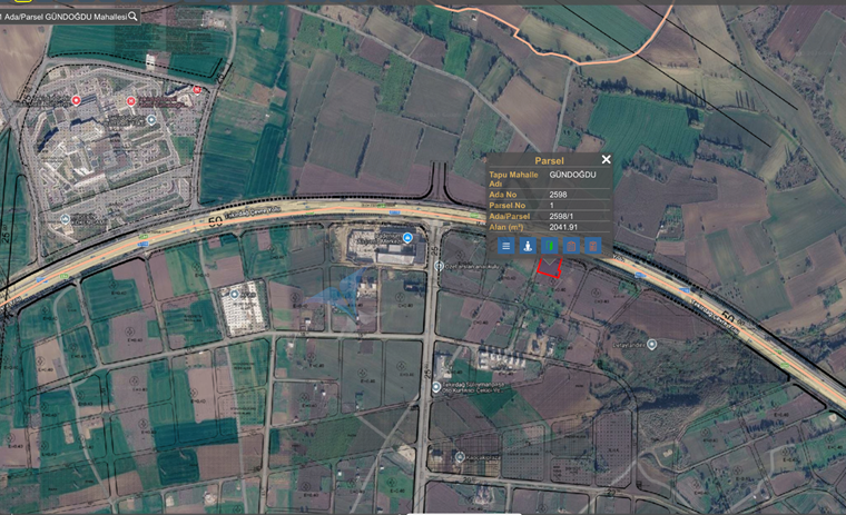 TEKİRDAĞ ATATÜRK'te, E-5'e KOMŞU KÖŞE PARSEL 2.042 m² ARSA